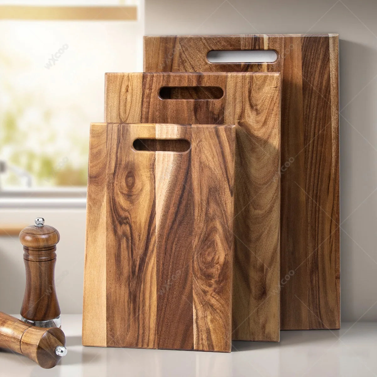 Solid Wood Cutting Board - Rectangular Chopping Block with Handle - Huisli
